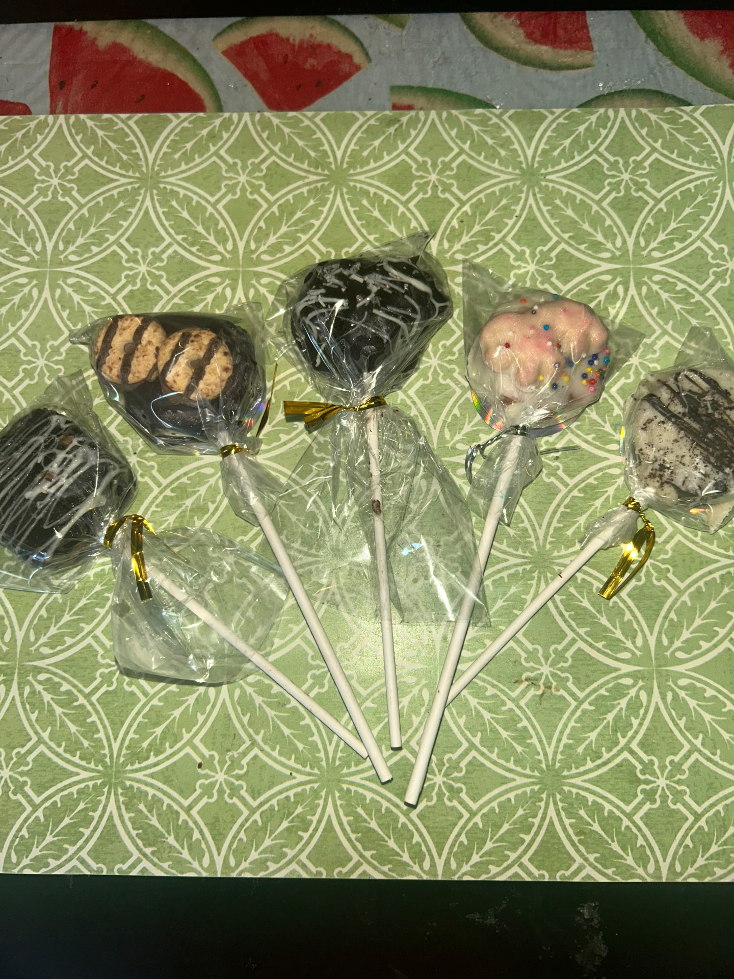 Individually wrapped cake pops with ribbons